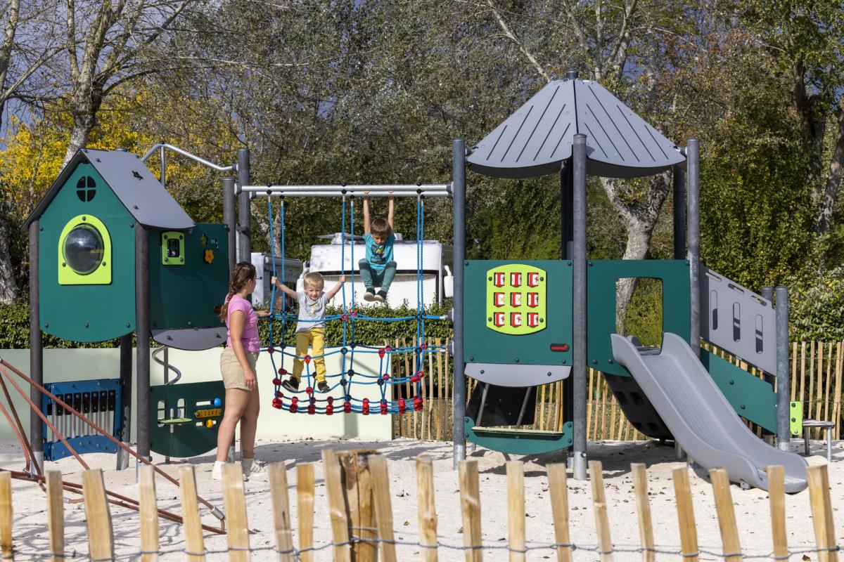 Camping **** La Davière Plage - Club enfants