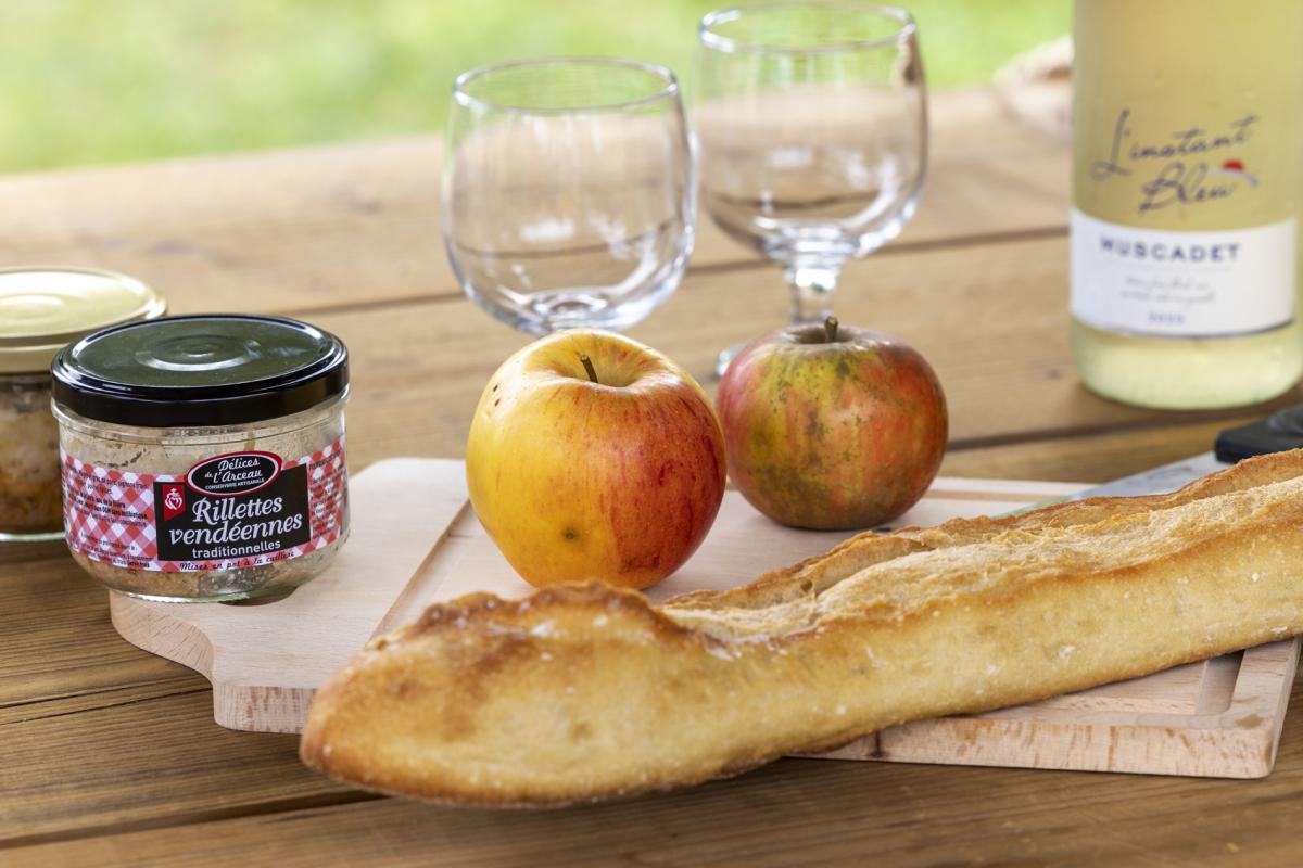 Camping **** La Davière Plage - Snack/ Bar/ Épicerie